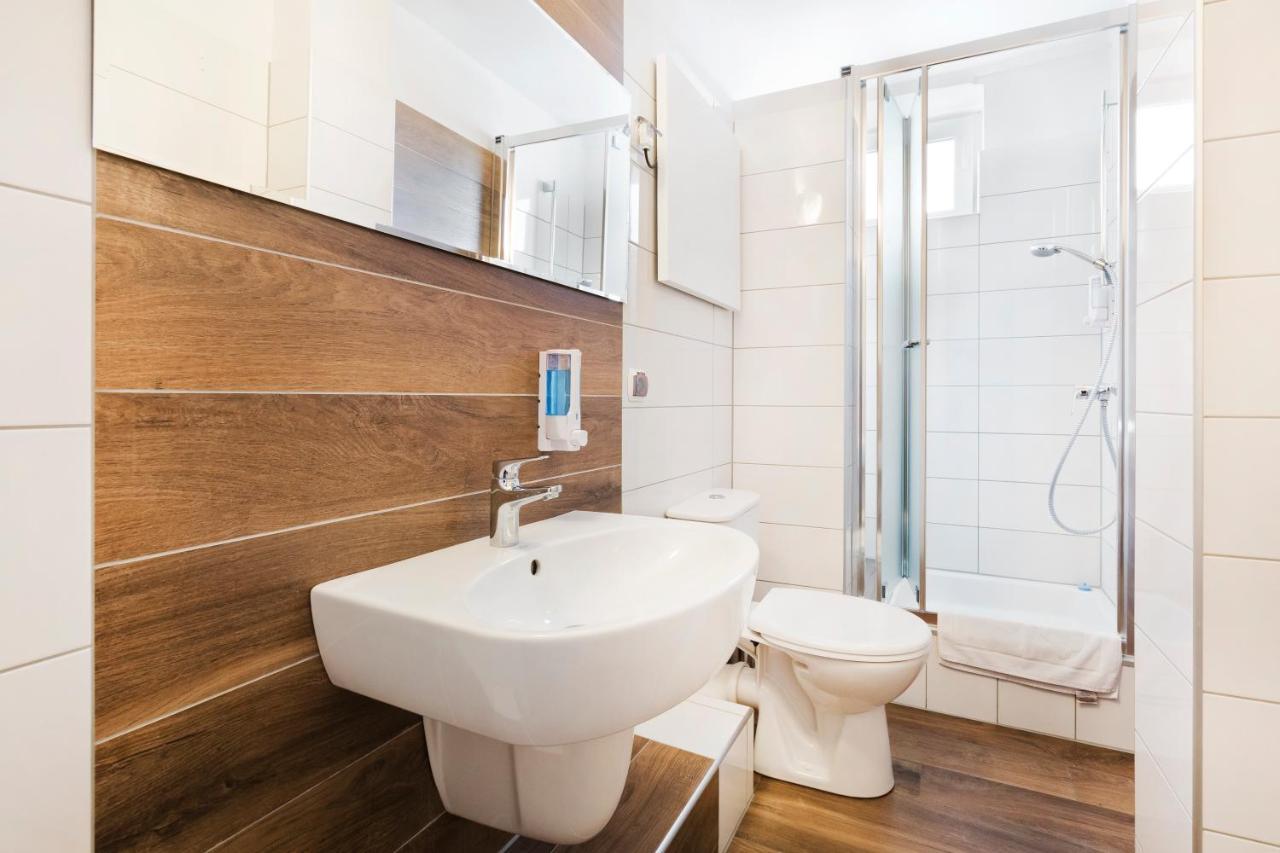 בידגוז'יז' Hotel 97 מראה חיצוני תמונה